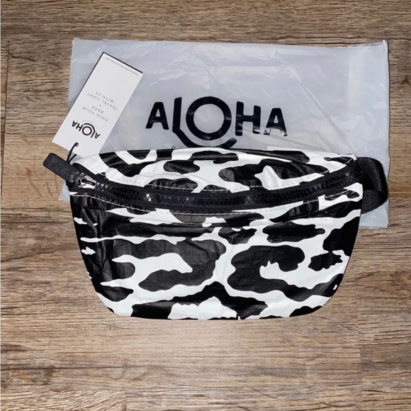 ALOHA Collection Handbags - Aloha Collection Hip Pack